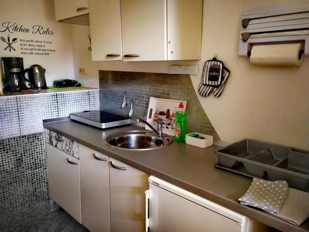 Apartments Anita ซริกเวนิซา ภายนอก รูปภาพ