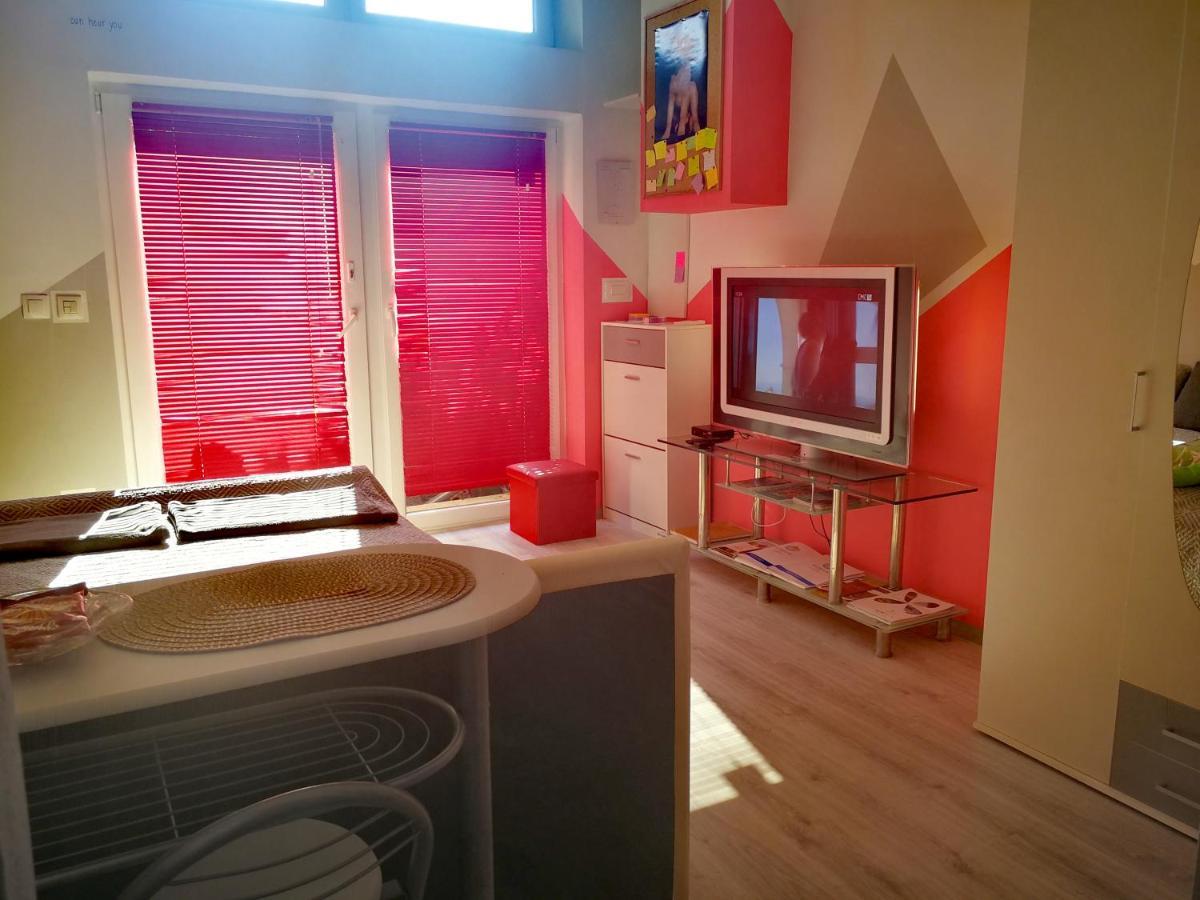 Apartments Anita ซริกเวนิซา ภายนอก รูปภาพ