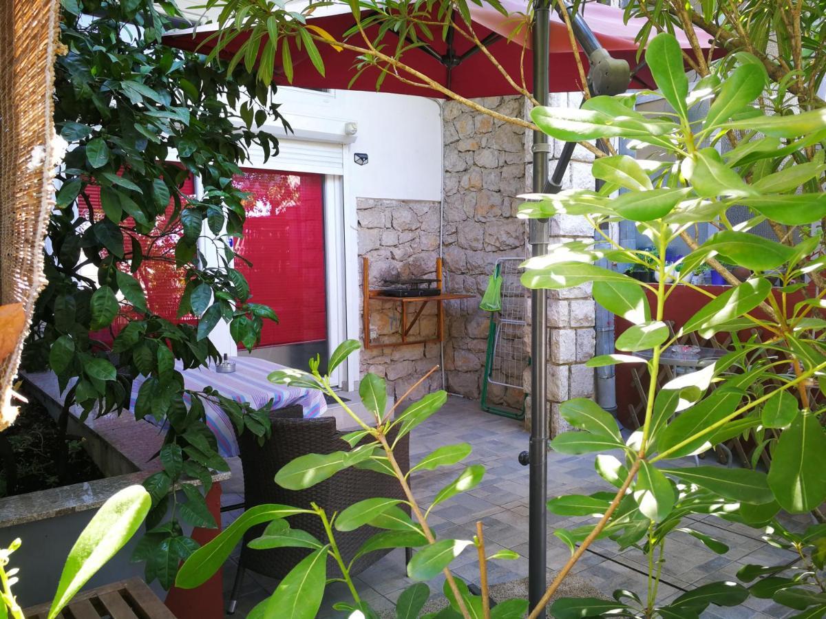 Apartments Anita ซริกเวนิซา ภายนอก รูปภาพ