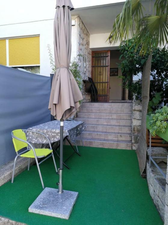 Apartments Anita ซริกเวนิซา ภายนอก รูปภาพ